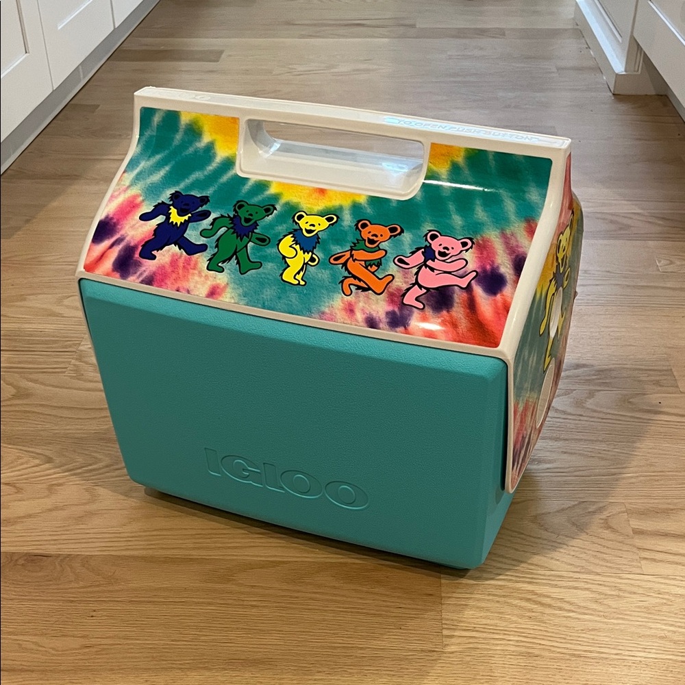 Limited Edition Grateful Dead x Igloo Cooler